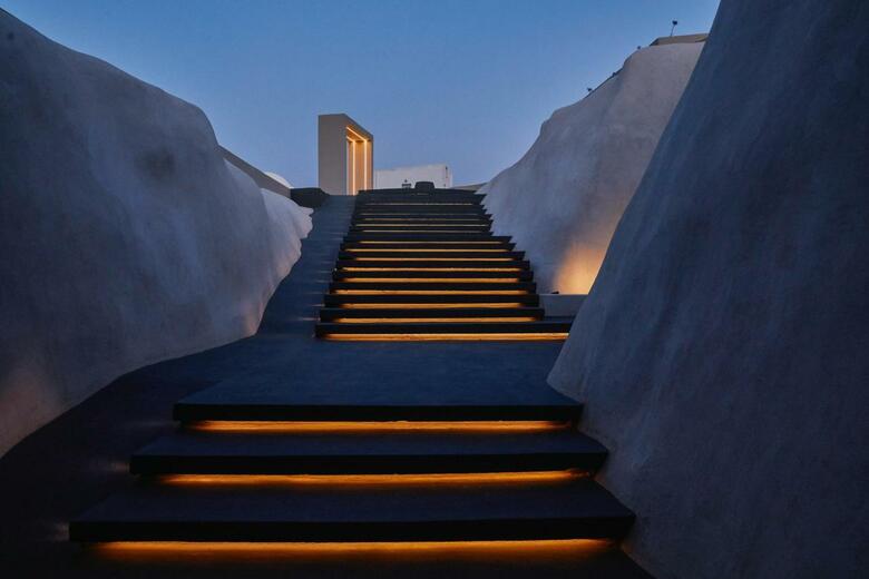 Hotel Divine Cave Experience