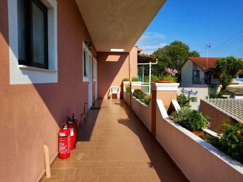 Julianos Apartments Ipsos
