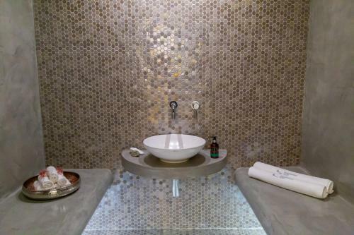 Messinian Icon Hotel & Suites