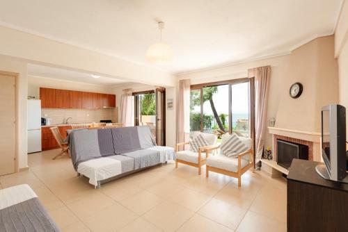 Beachfront Villa Posidi