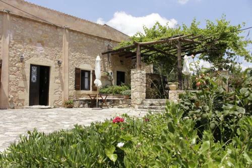 Theano Traditional House Mountain And Field View