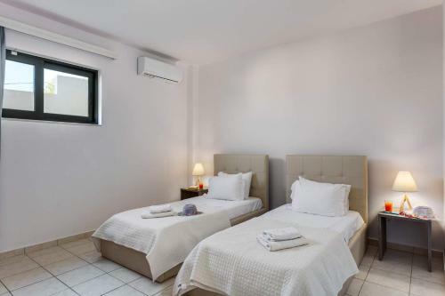 Villa Katerina & Margarita With Heated Pool