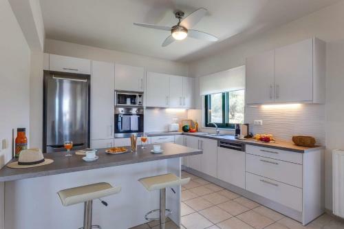 Villa Katerina & Margarita With Heated Pool
