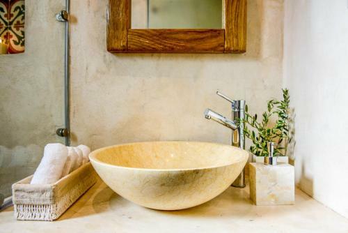 Kato Gatzea Villa Sleeps 6 With Pool And Air Con