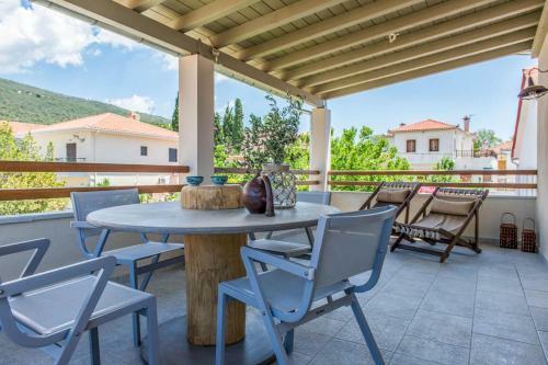 Kato Gatzea Villa Sleeps 6 With Pool And Air Con