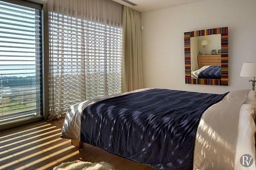Kastro Villa Sleeps 18 With Pool And Air Con