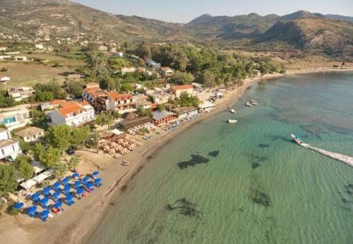 Kato Kateleios Villa Sleeps 7 With Pool And Air Con