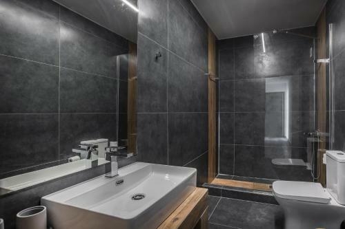 Modern Minimalist Villa Helias