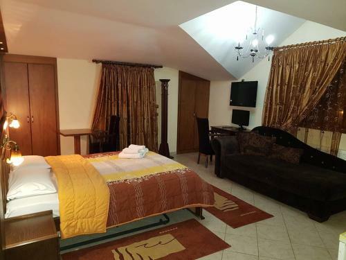 Hotel ???????????