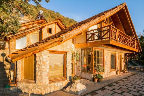 Hostal Robinson Sunset Guest House