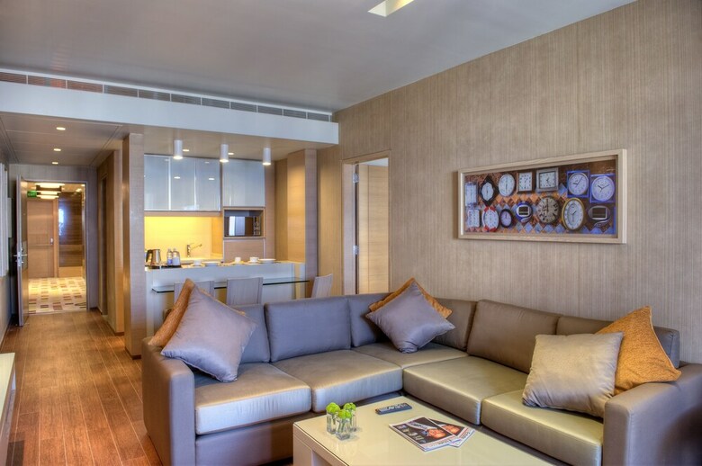 Hotel Saifi Suites