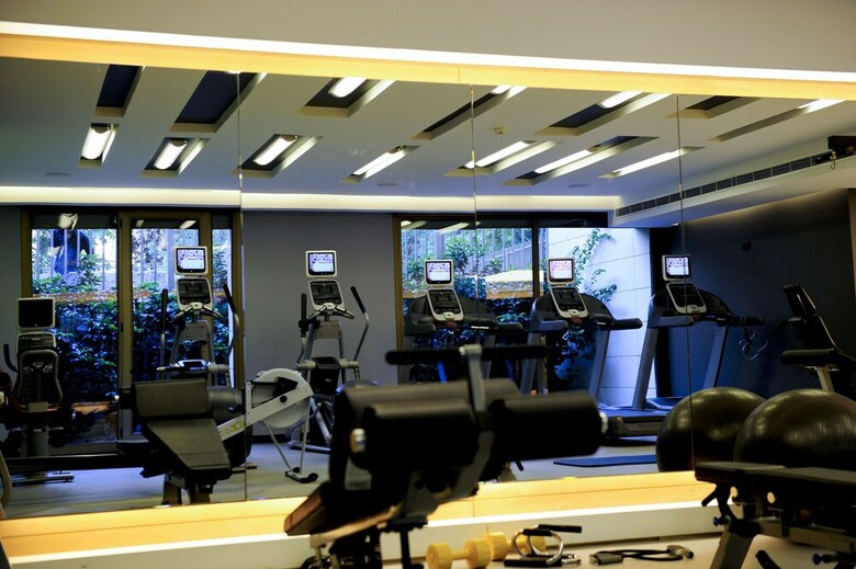 Hotel Saifi Suites