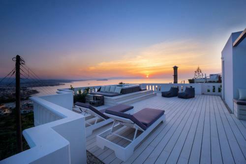 Apartment With Rooftop Hot Tub