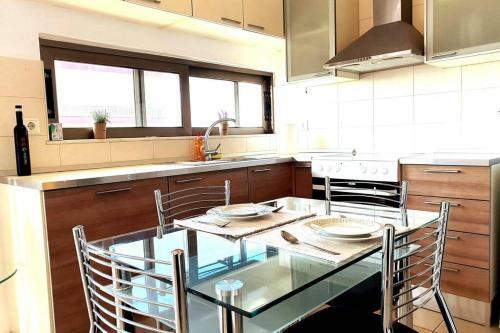 Iriana's Apartment In Center 2