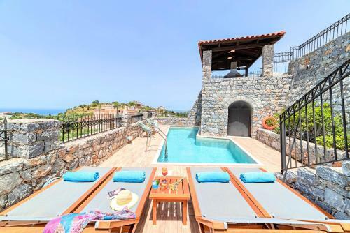 Acrothea Villa