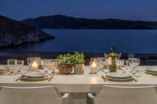 Eneos Kythnos Beach Villas-executive And Premium Villas