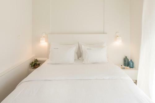 Eneos Kythnos Beach Villas-executive And Premium Villas