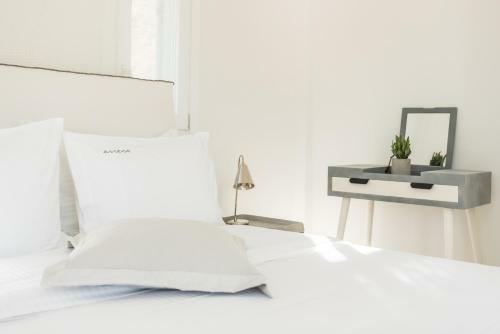 Eneos Kythnos Beach Villas-executive And Premium Villas