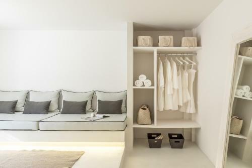 Eneos Kythnos Beach Villas-executive And Premium Villas