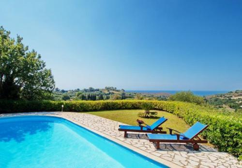 Kleismata Villa Sleeps 6 With Pool And Air Con