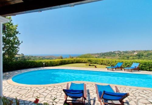 Kleismata Villa Sleeps 6 With Pool And Air Con