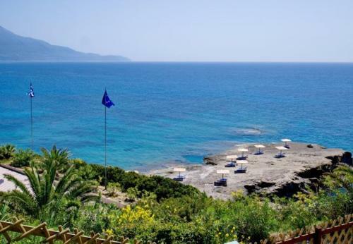 Villa In Kleismata Sleeps 7 With Pool And Air Con