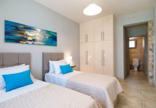 Villa In Kleismata Sleeps 7 Includes Swimming Pool And Air Con