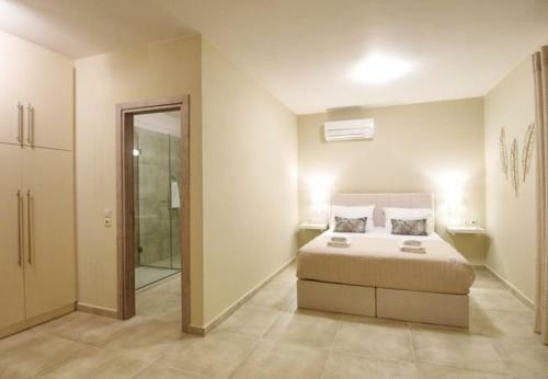 Villa In Kleismata Sleeps 7 Includes Swimming Pool And Air Con