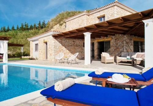Villa In Kleismata Sleeps 7 Includes Swimming Pool And Air Con