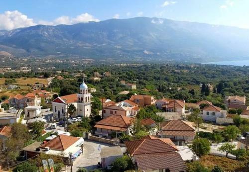 Villa In Kleismata Sleeps 7 Includes Swimming Pool And Air Con 3