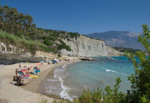 Kleismata Villa Sleeps 5 With Pool And Air Con
