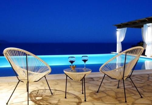 Villa In Kleismata Sleeps 6 With Pool And Air Con
