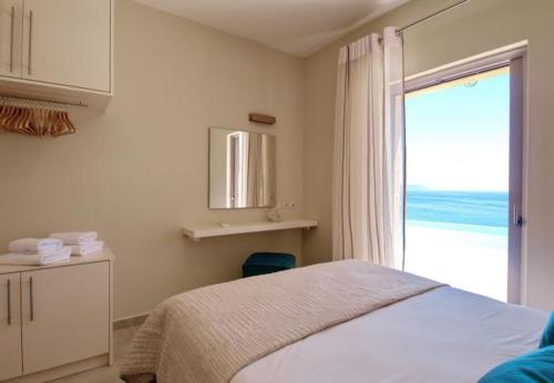 Villa In Kleismata Sleeps 6 With Pool And Air Con
