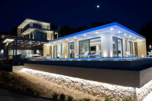 Villa Ioniangems