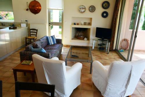 Villa Pink House With Panoramic View To Porto Rafti