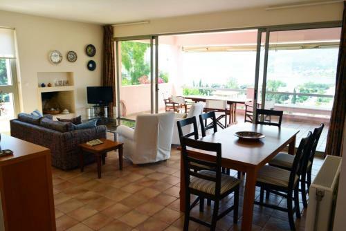 Villa Pink House With Panoramic View To Porto Rafti