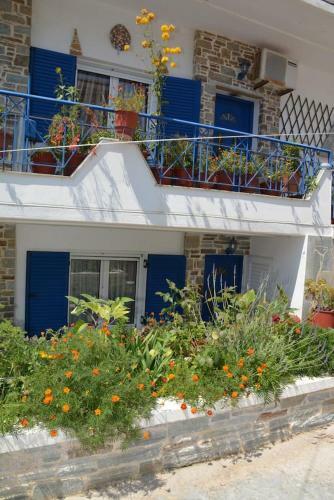 Traditional Summer House In Marmari