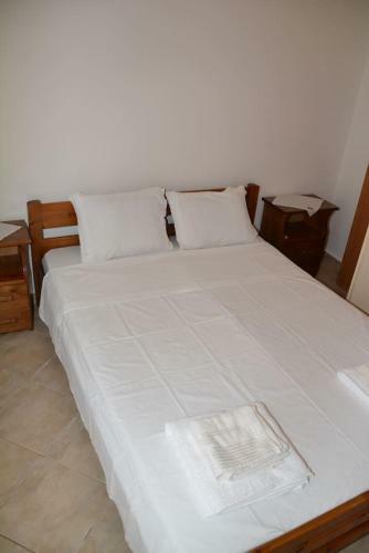 Traditional Summer House In Marmari