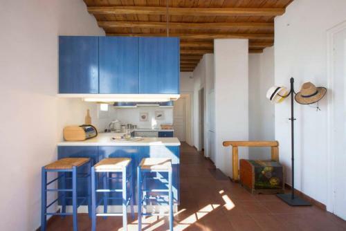 Mykonos Psarrou Villas For 18 People