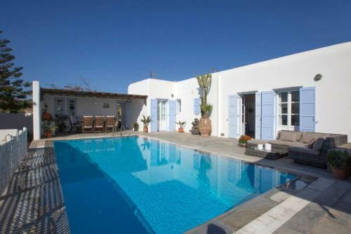 Mykonos Psarrou Villas For 18 People
