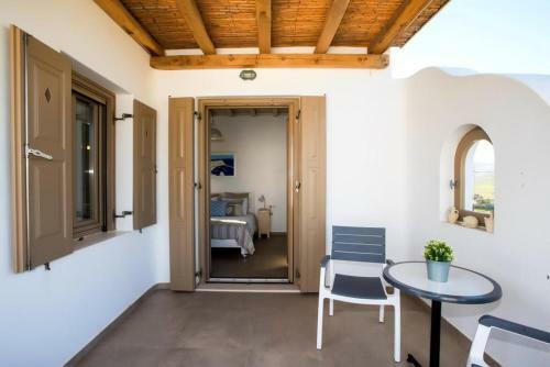 Villa Mykonos Bible 20