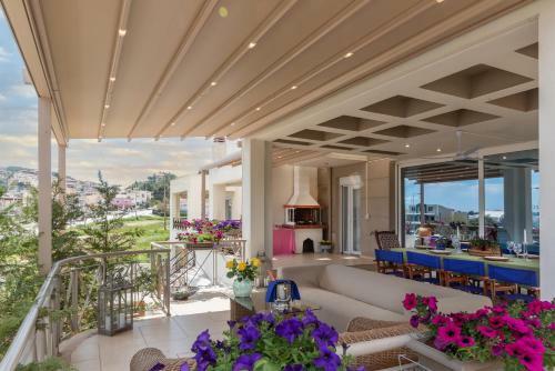 Villa Luminous