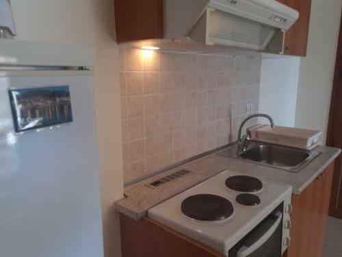 Lemonispanagiotis Apartments