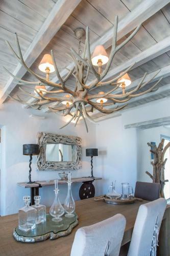 Luxury Paros Villa Superior Villa Private Pool Stunning Interior 7 Bdr Tserdakia