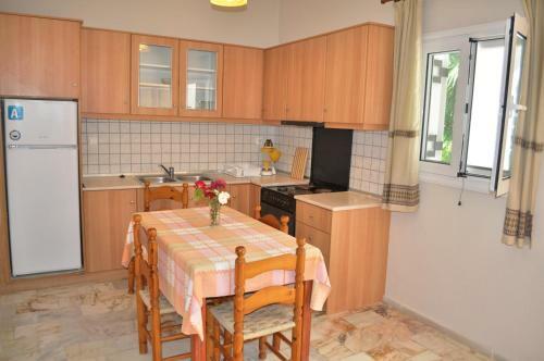 Apartments With Pool "adonis"