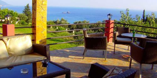 Apartments In Pelekas Beach With Pool Adonis