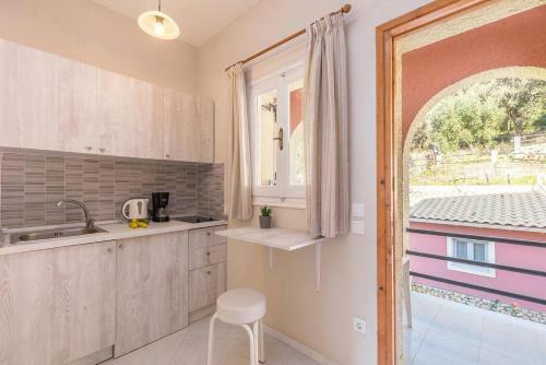 Studio Apartment With Pool Adonis