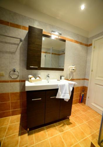 Hostal Focalion Castle Luxury Suites