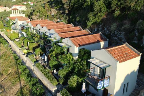 Pelagos Holidays Apartments