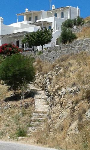 Stunning View House In Serifos